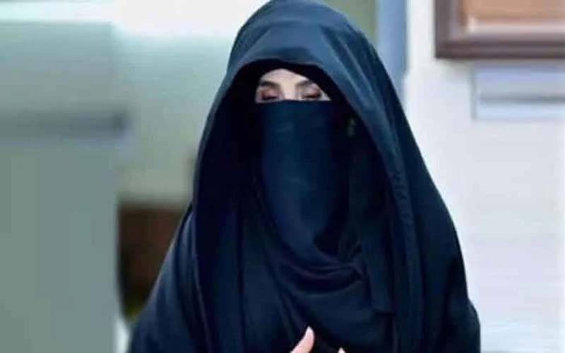 190ملین پاؤنڈ ریفرنس؛ بشریٰ بی بی کو گرفتار کرلیا گیا