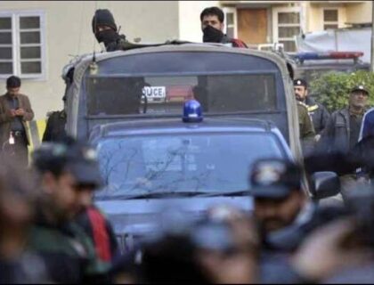 لاہور سے خودکش بمبار گرفتار