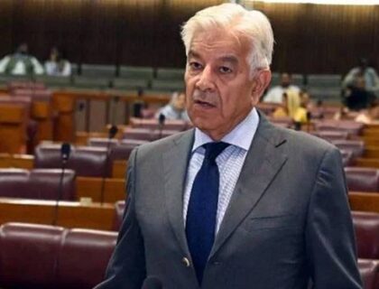 جنرل باجوہ، فیض حمید اور عمران خان نے دہشتگردوں کو واپس بسایا،خواجہ آصف