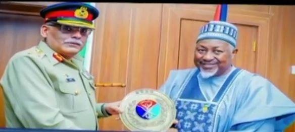 چیئرمین جوائنٹ چیفس جنرل ساحر شمشاد مرزا کا دورہ نائیجریا،وزیر دفاع اور فوجی سربراہان سے ملاقاتیں