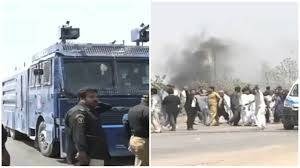 کراچی: متنازع کینالز کیخلاف احتجاج ، مظاہرین نے پولیس موبائل جلا دی، متعدد اہلکار زخمی