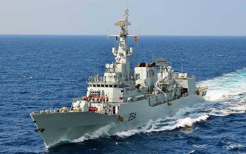 بھارتی جارحیت کیخلاف پاک بحریہ نےلڑاکا جہازبھی پانیوں میں اُتار دیے؟ بڑا دعویٰ