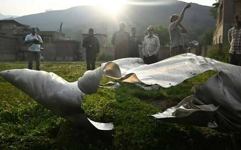 پاک فضائیہ کے ہاتھوں تباہ ہونے والے بھارتی رافیل کی ویڈیو سامنے آ گئی 